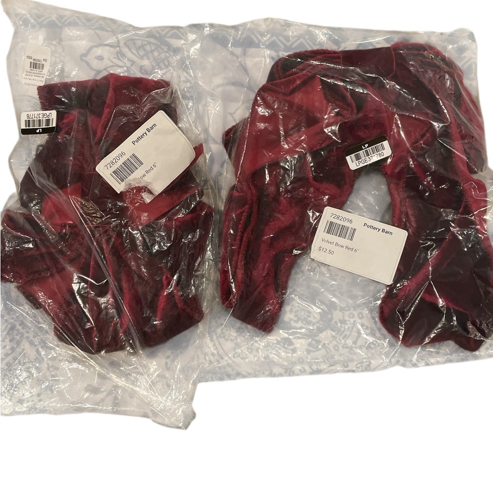 Pottery Barn Red Velvet Double Bow with Clip Set of 2 - Picture 5 of 5